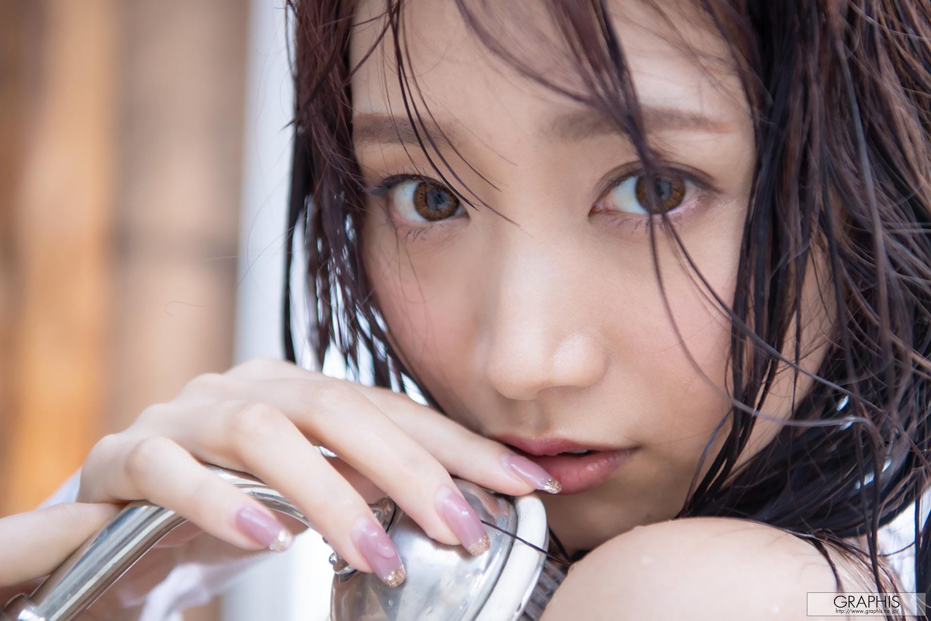 露穴漏点福利系列之极致全裸室内露出曲线